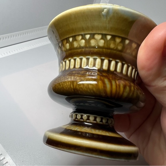 Vintage Wade Ireland Porcelain Small Vase Urn, 4 1/2" Shamrock - Picture 7 of 7